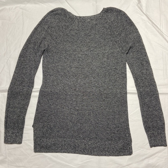 GAP V Neck Sweater. Black, Gray & White Heather. Size Small - Picture 2 of 9